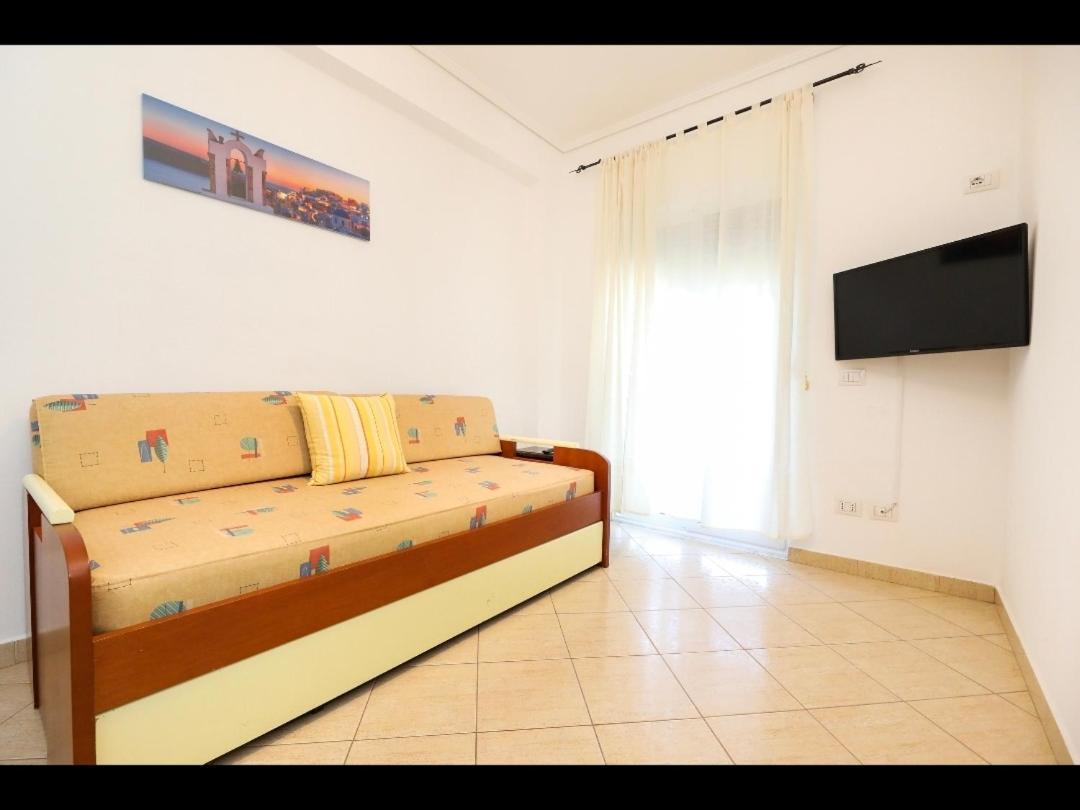 Apartments Athina Orikum Exterior foto