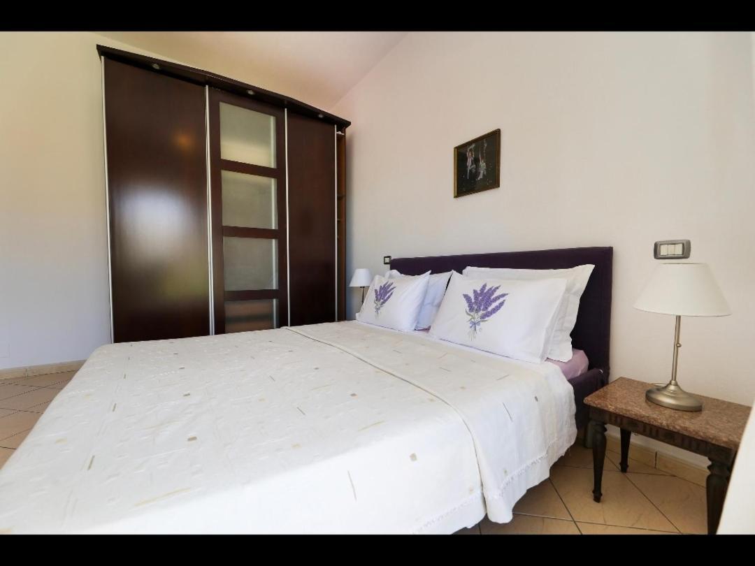 Apartments Athina Orikum Exterior foto